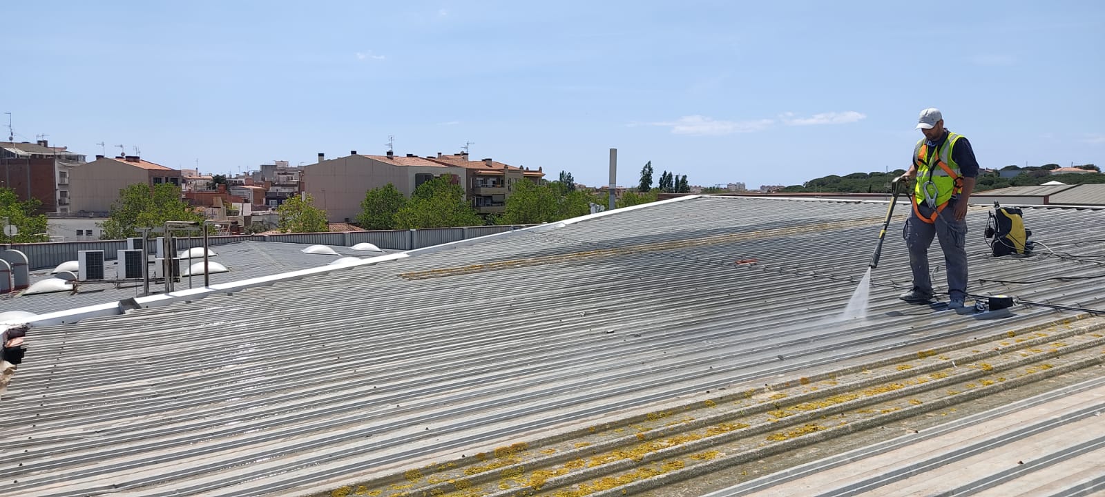 Limpieza y Mantenimiento de Cubiertas - Mantex.es