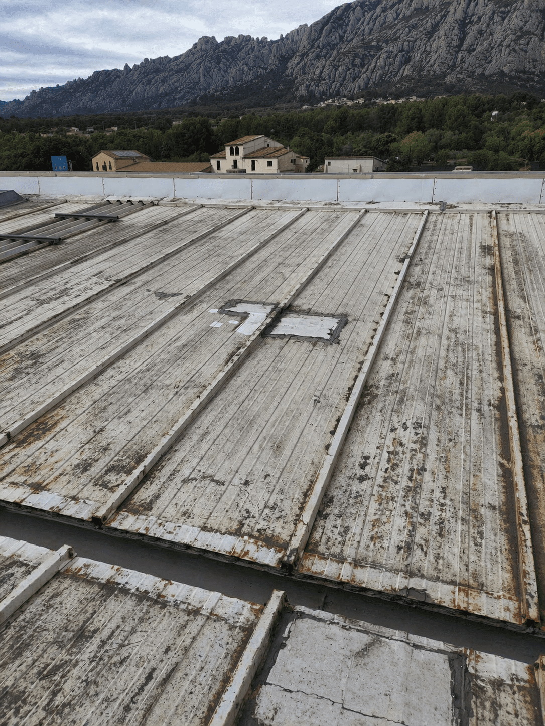 Cuándo intervenir una cubierta industrial